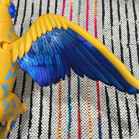 Disney Elena of Avalor SKYLAR Toy - Wings Flap Blue and Yellow Cat Leopard - Picture 11 of 14